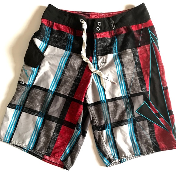 Volcom Mod-Tech board shorts - Picture 2 of 8